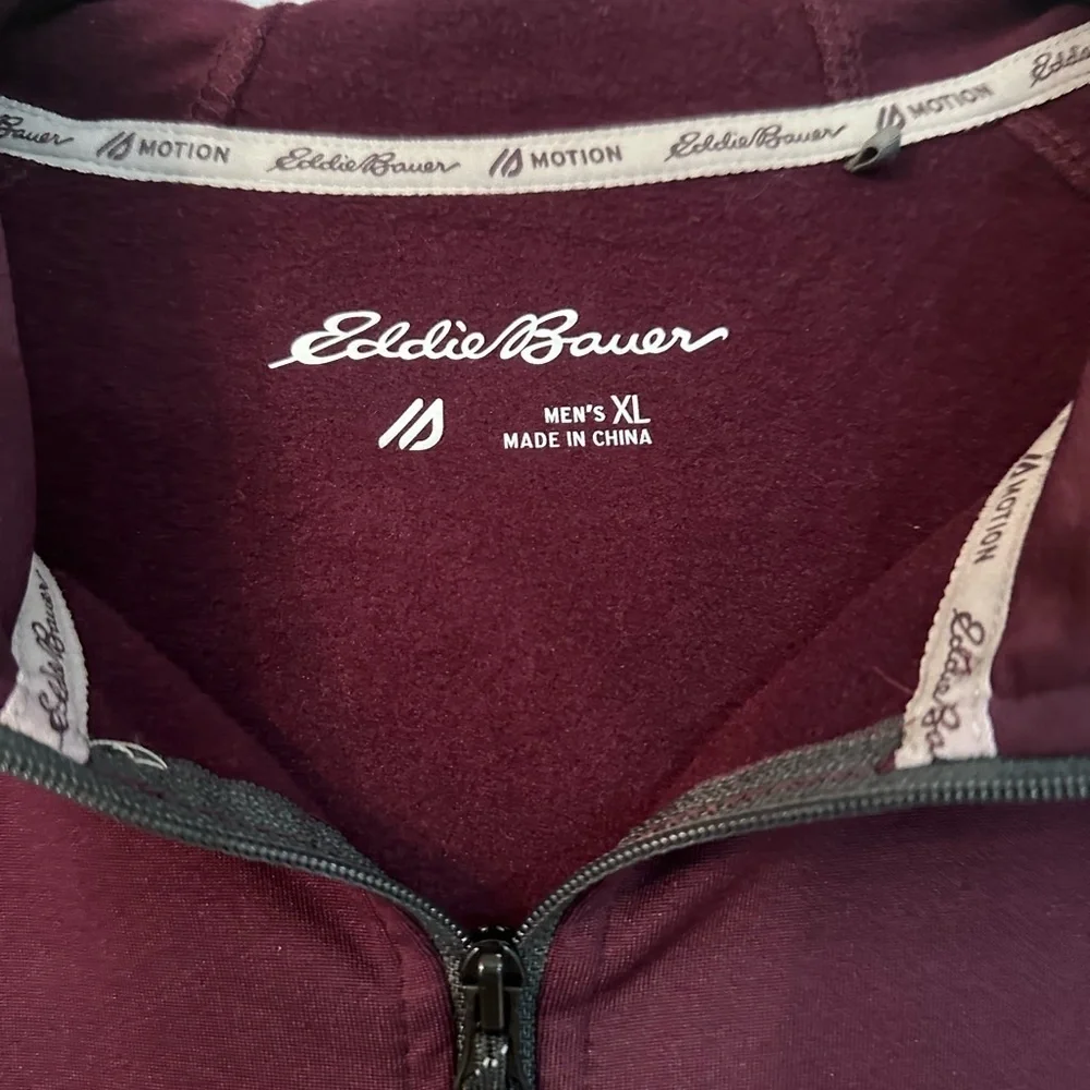 Eddie Bauer Men's Zip-Up in Purple and Gray